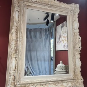 SPECCHIO IN LEGNO RIVISITATO IN BIANCO ANTICATO